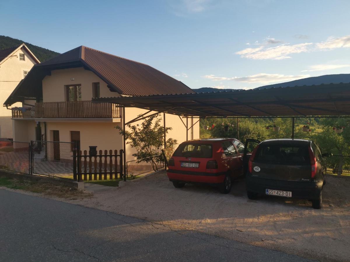 Apartman Nika Otocac Bagian luar foto