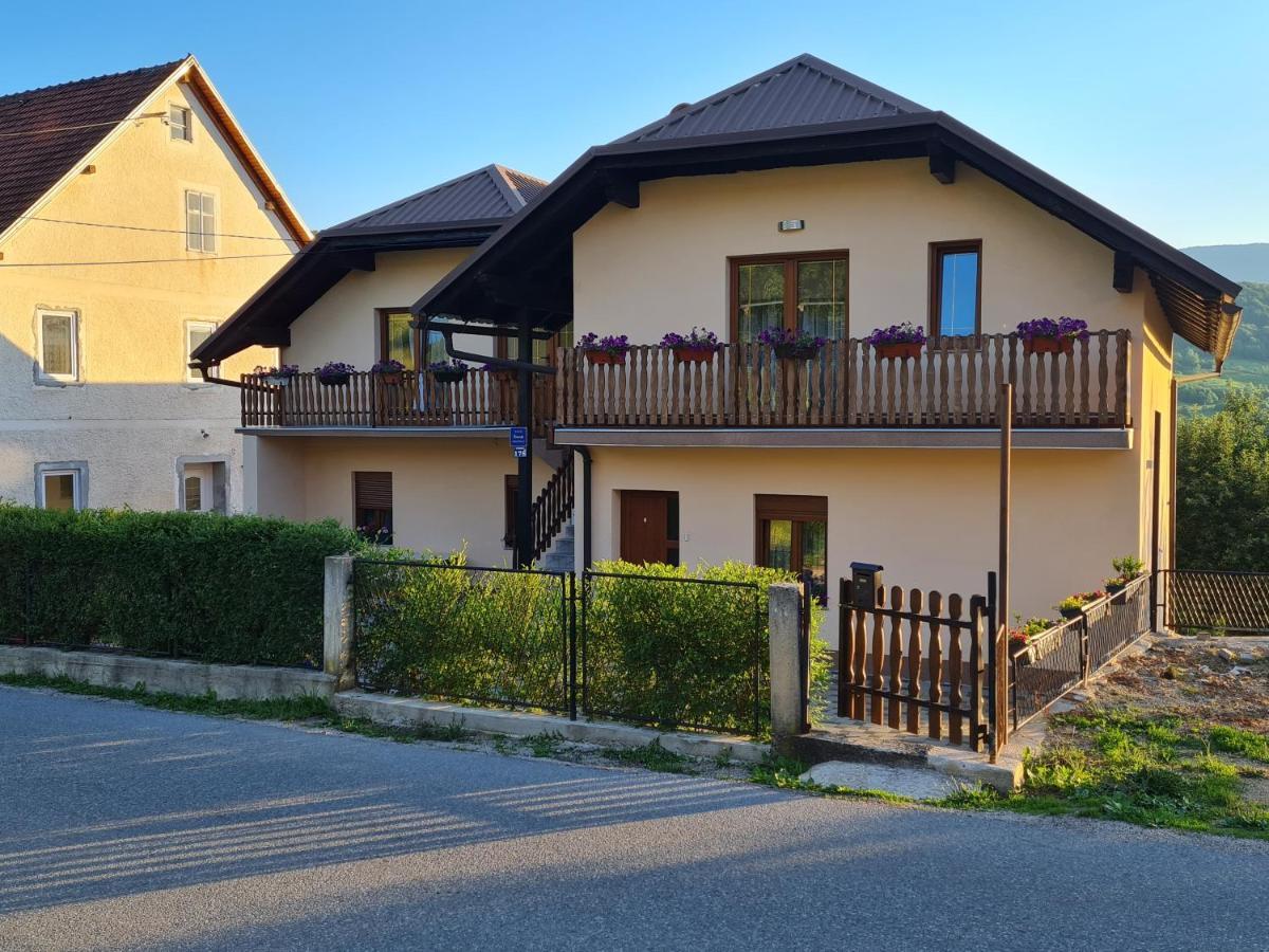 Apartman Nika Otocac Bagian luar foto